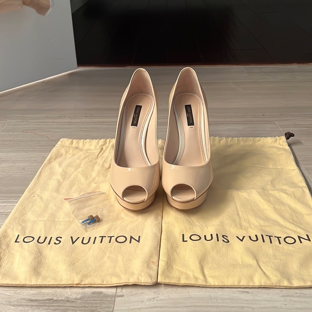 Louis Vuitton tan heels